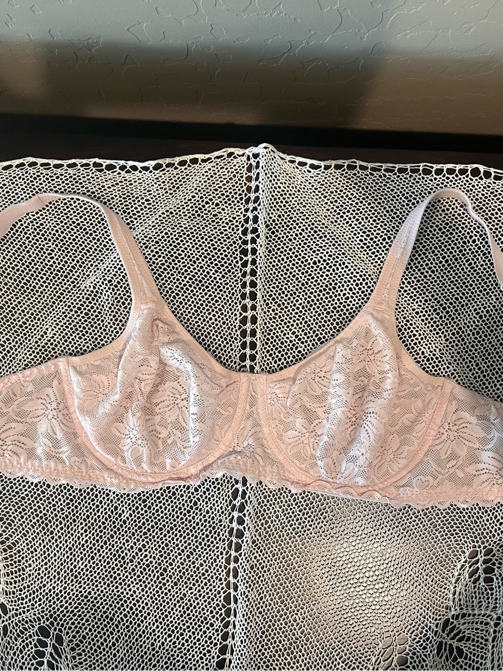 Wacoal Lace Underwire Bra - Light Pink